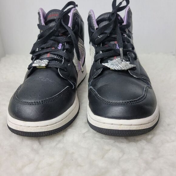 Nike Air Jordan 1 Mid SE Lilac Plaid GS Size 6.5Y (8W) DC7226-015 - Picture 3 of 9